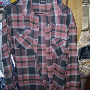 ReVess Plaid Button-Up Shirt